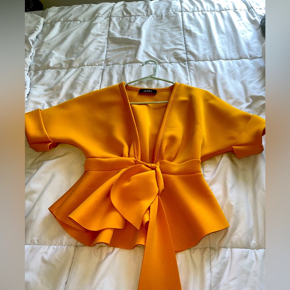 Akira blouse